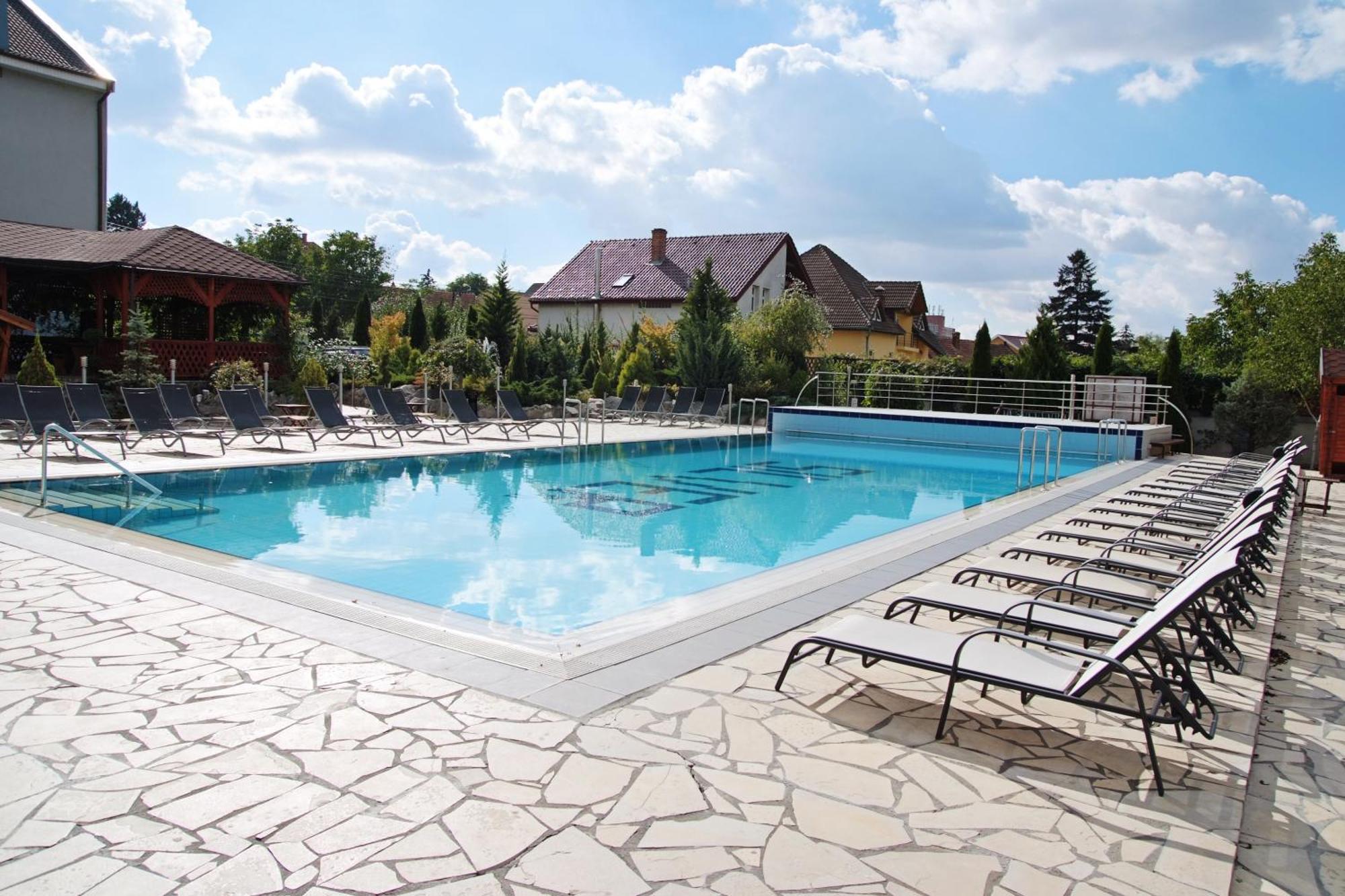 Silver Hotel Oradea Exterior foto