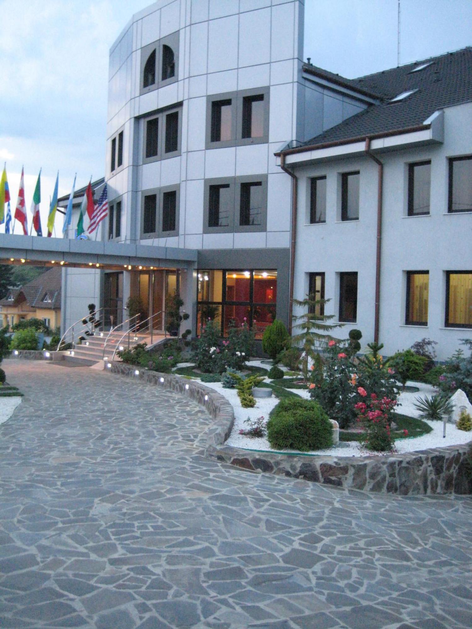 Silver Hotel Oradea Exterior foto
